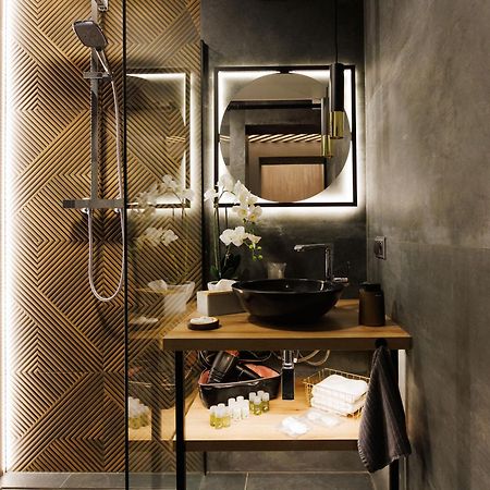 Leo Apartment Suite & Private Spa Zone - Old City Bratislava Extérieur photo