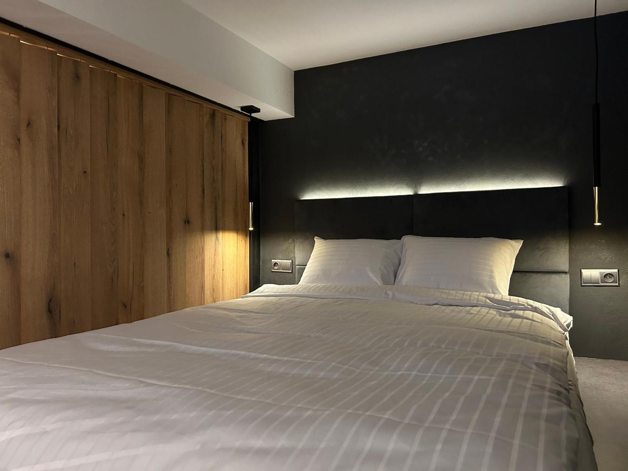 Leo Apartment Suite & Private Spa Zone - Old City Bratislava Extérieur photo