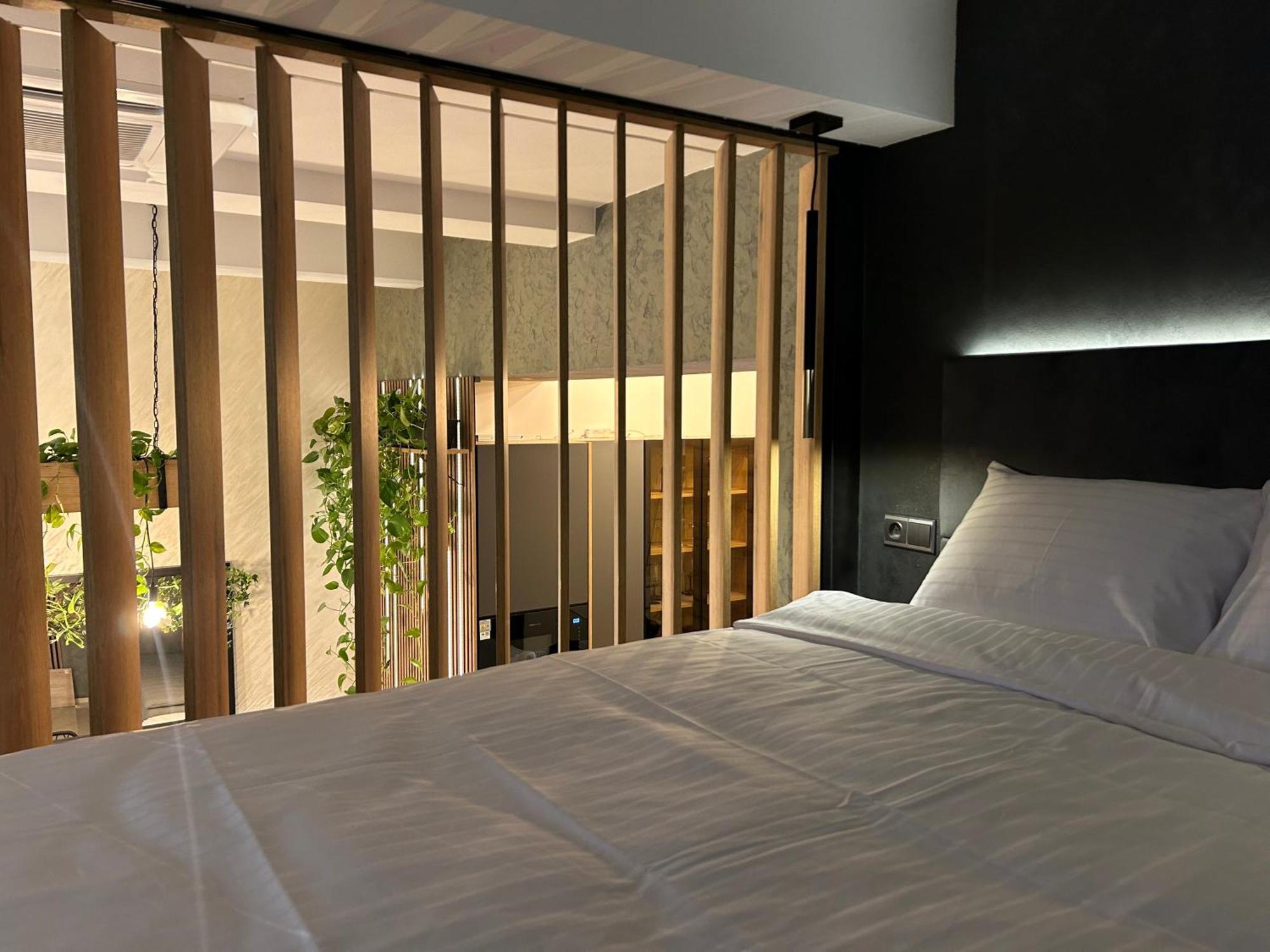 Leo Apartment Suite & Private Spa Zone - Old City Bratislava Extérieur photo