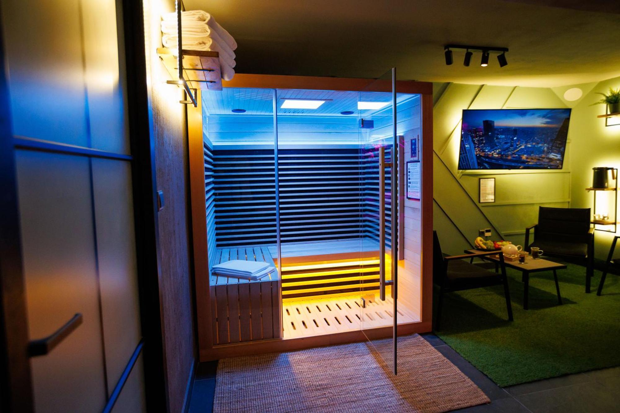 Leo Apartment Suite & Private Spa Zone - Old City Bratislava Extérieur photo