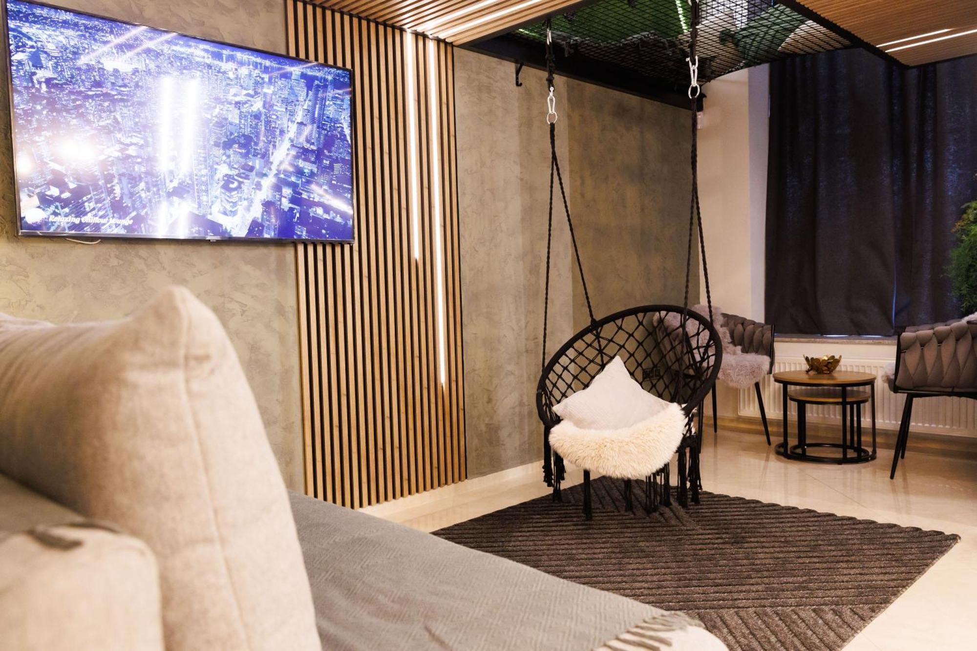 Leo Apartment Suite & Private Spa Zone - Old City Bratislava Extérieur photo