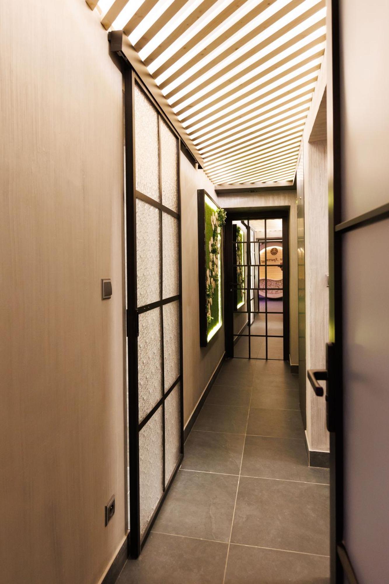 Leo Apartment Suite & Private Spa Zone - Old City Bratislava Extérieur photo